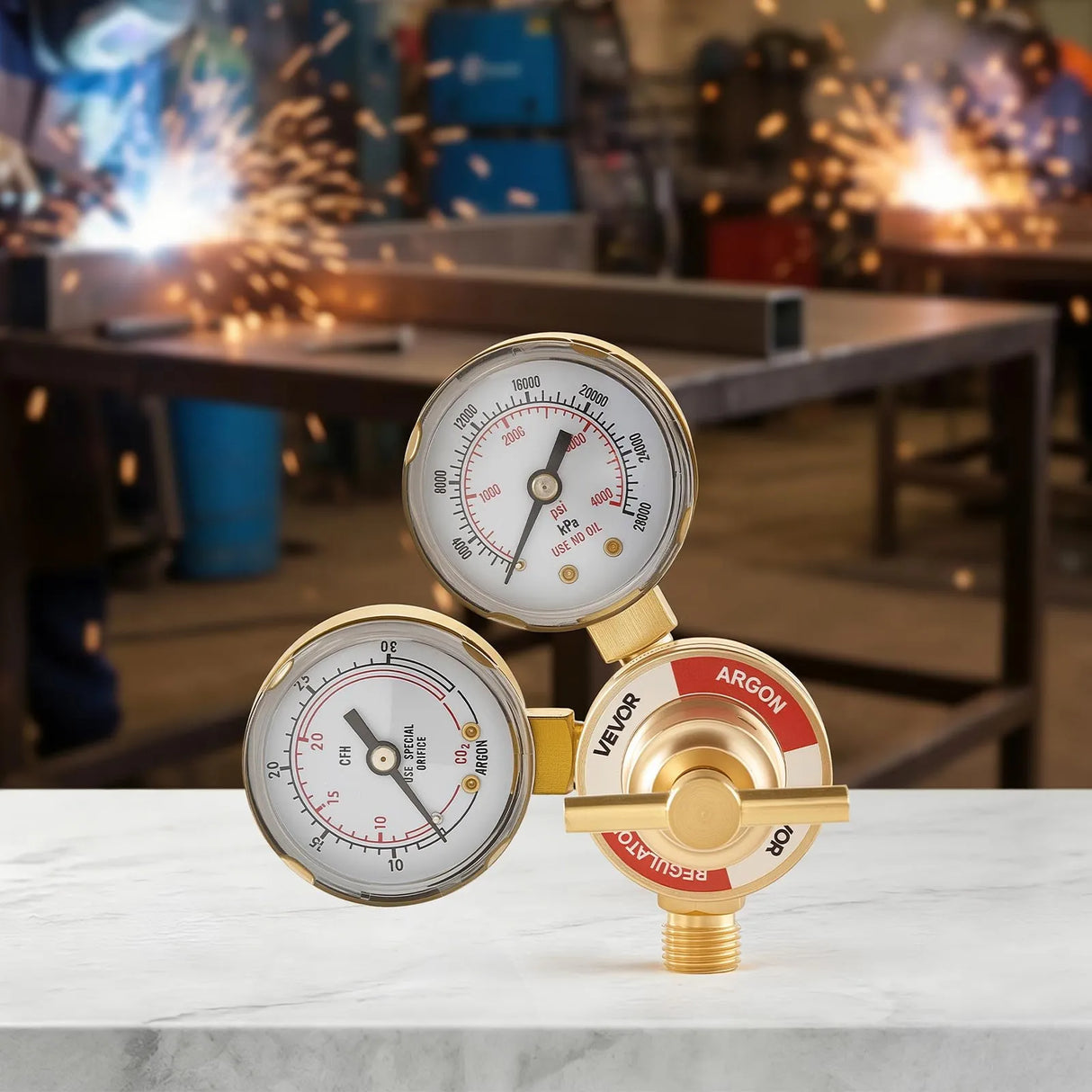 VEVOR Argon CO₂ Regulator with 8.2 ft Hose, Dual Gauges, CGA-580 Inlet, 0–60 SCFH Flow Meter for MIG & TIG Welding